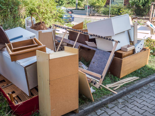 Best Construction Debris Removal  in Central Islip, NY